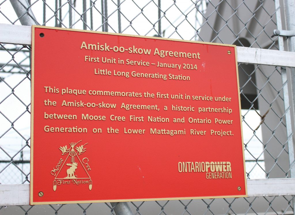 A plaque commemorating the first unit in service at the Little Long Generating Station reminds us of the importance of the Amisk-oo-skow Agreement to Kiewit’s relationships with the Moose Cree and OPG.