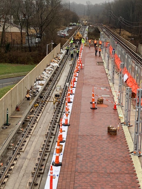 Kiewit cleared its work area so Metro could bring in crews and materials (left side) to perform necessary track adjustments. 