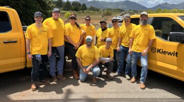 During Kiewit Volunteers Month, the Kiewit Building Group Inc. team in Hawaii helped care for the Kūkaniloko Birthstones, one of the state’s most culturally important sites. Volunteers watered plants, cleared brush and mowed lawns at the 5-acre preserve.